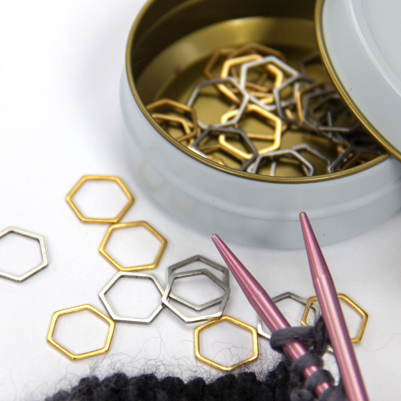 best metal stitch markers for knitters are snag-free