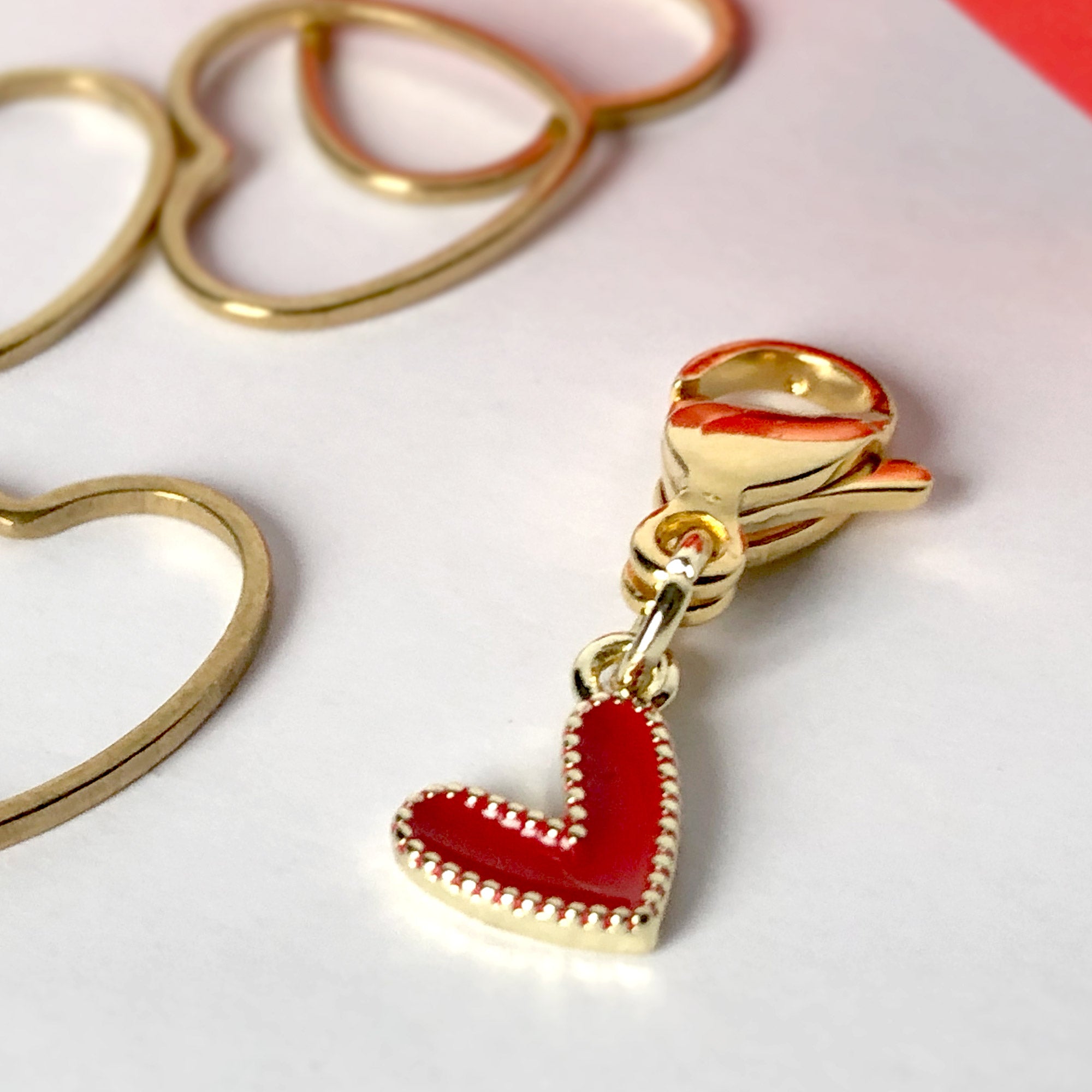 Enameled red heart zipper charm and progress keeperr 