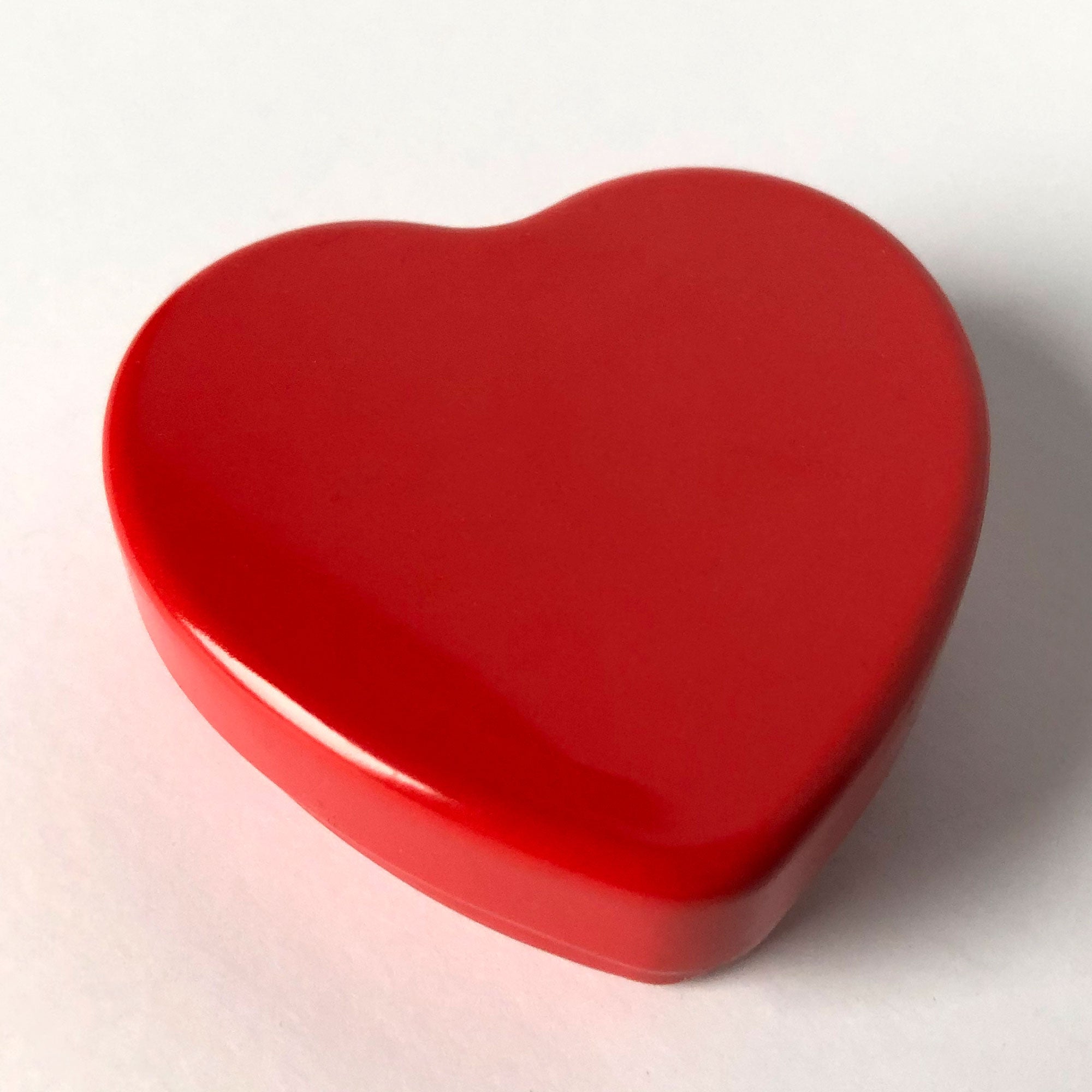 red heart tin stitch marker gift for knitters